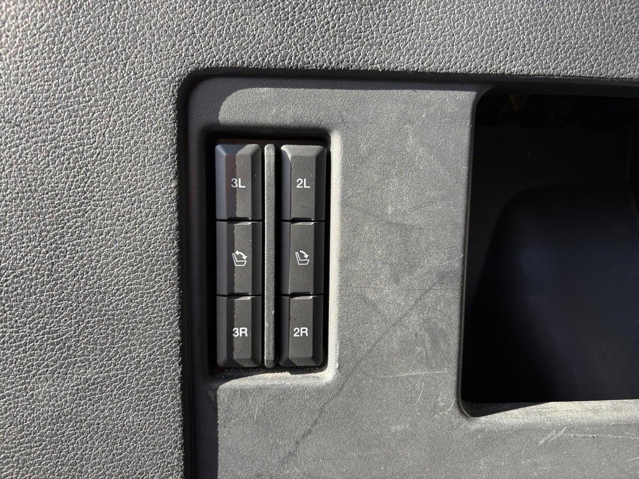 2021 Ford Expedition Max Platinum, POWER RUNNING BOARDS, TOW PACKAGE, AUTO START/STOP, PANORAMIC TINTED MOONROOF, BLIND SPOT ALERT, POWER 3RD ROW SEATING, POWER LIFTGATE, 360 BACKUP CAMERA, HEATED FRONT & REAR SEATS, APPLE CARPLAY/ANDROID AUTO, EXPLORE THE ROAD! Virginia Beach VA