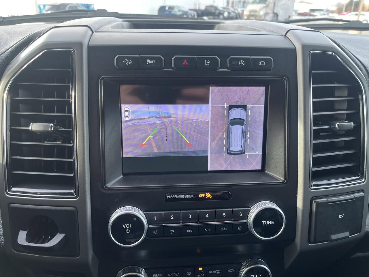 2021 Ford Expedition XLT FX-4 4WD CargoPkg w/360-DegreeRearCamera RemoteStart 2ndRowCaptainsChairs FordCo-Pilot360Assist Saukville WI