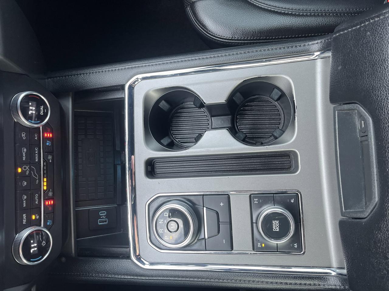 2021 Ford Expedition XLT FX-4 4WD CargoPkg w/360-DegreeRearCamera RemoteStart 2ndRowCaptainsChairs FordCo-Pilot360Assist Saukville WI