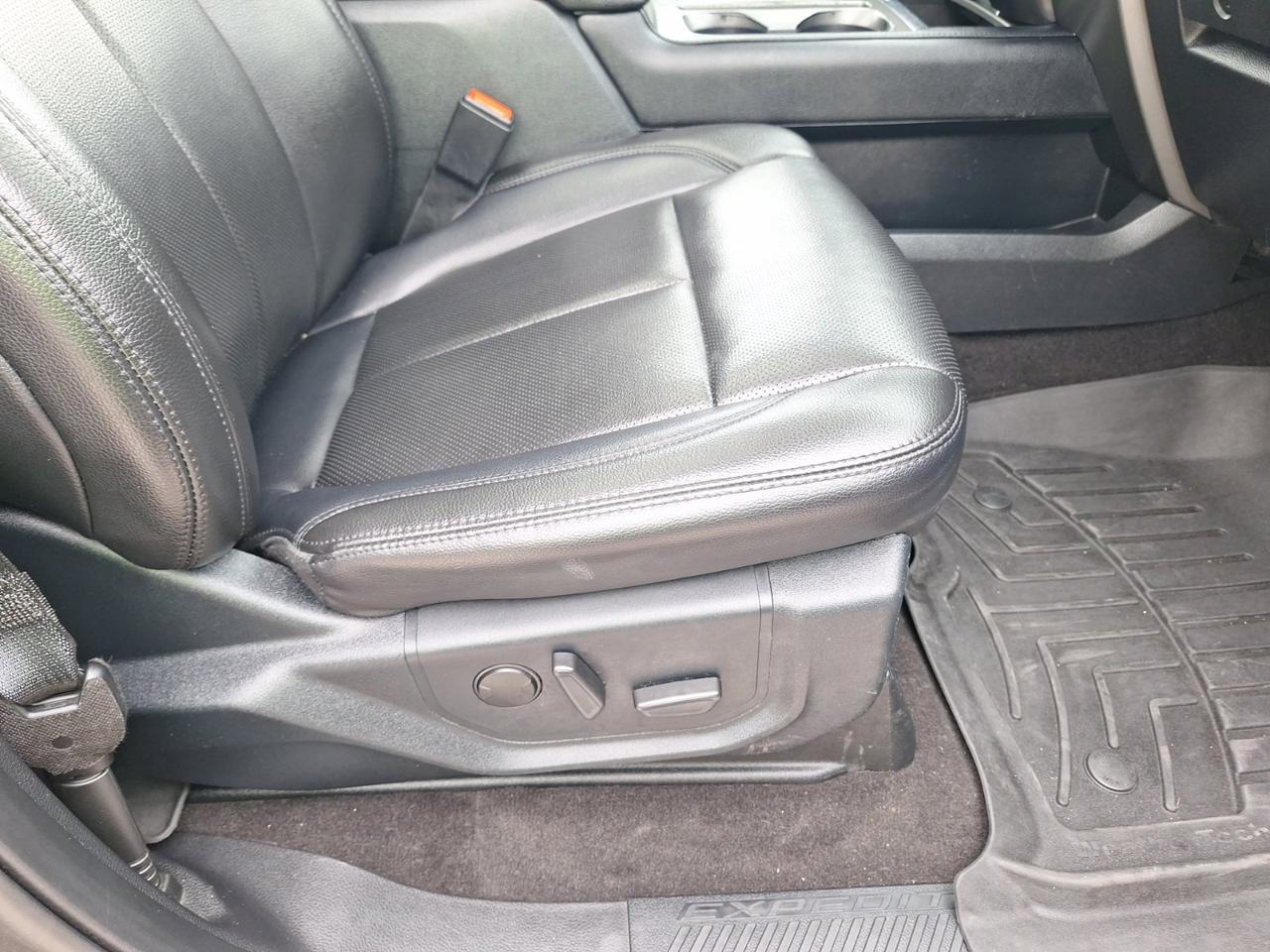 2021 Ford Expedition XLT Hurst TX