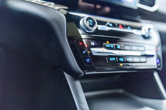 2021 Ford Explorer AWD Limited Leather Roof Nav BCam Red Deer AB