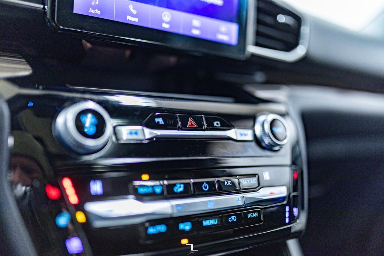 2021 Ford Explorer AWD Limited Leather Roof Nav BCam Red Deer AB