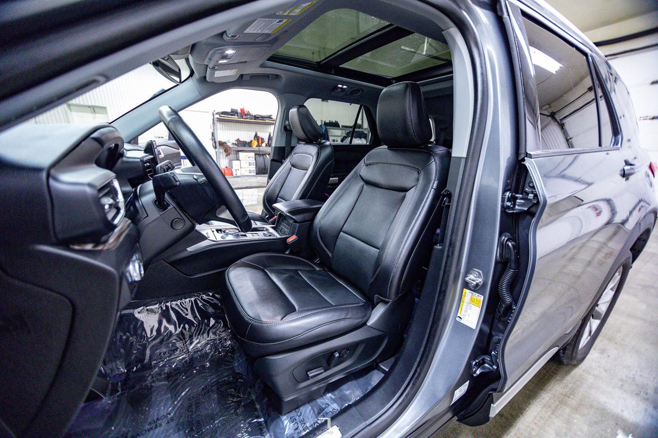 2021 Ford Explorer AWD Limited Leather Roof Nav BCam Red Deer AB