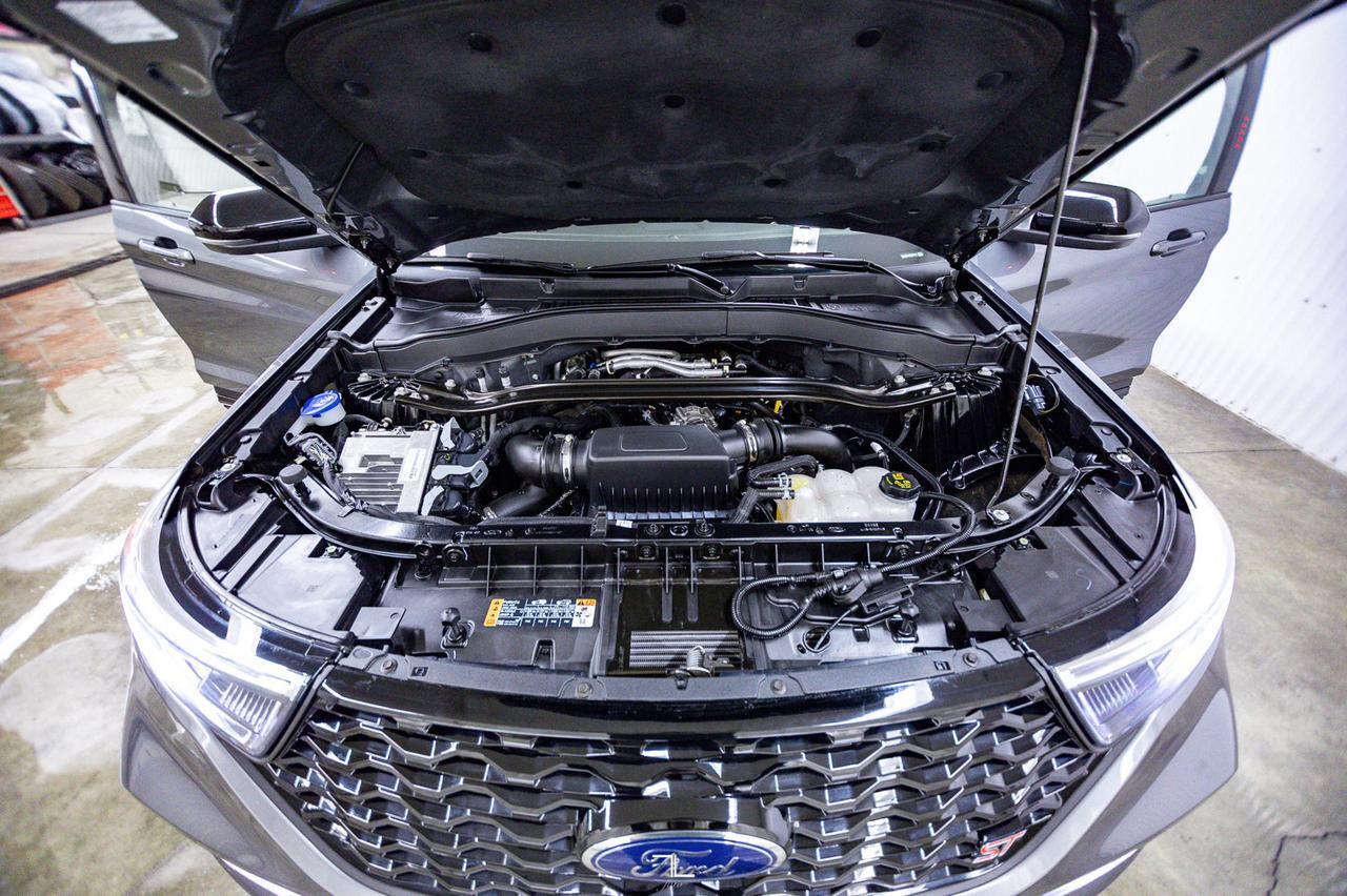 2021 Ford Explorer AWD ST Leather Roof Nav Red Deer AB