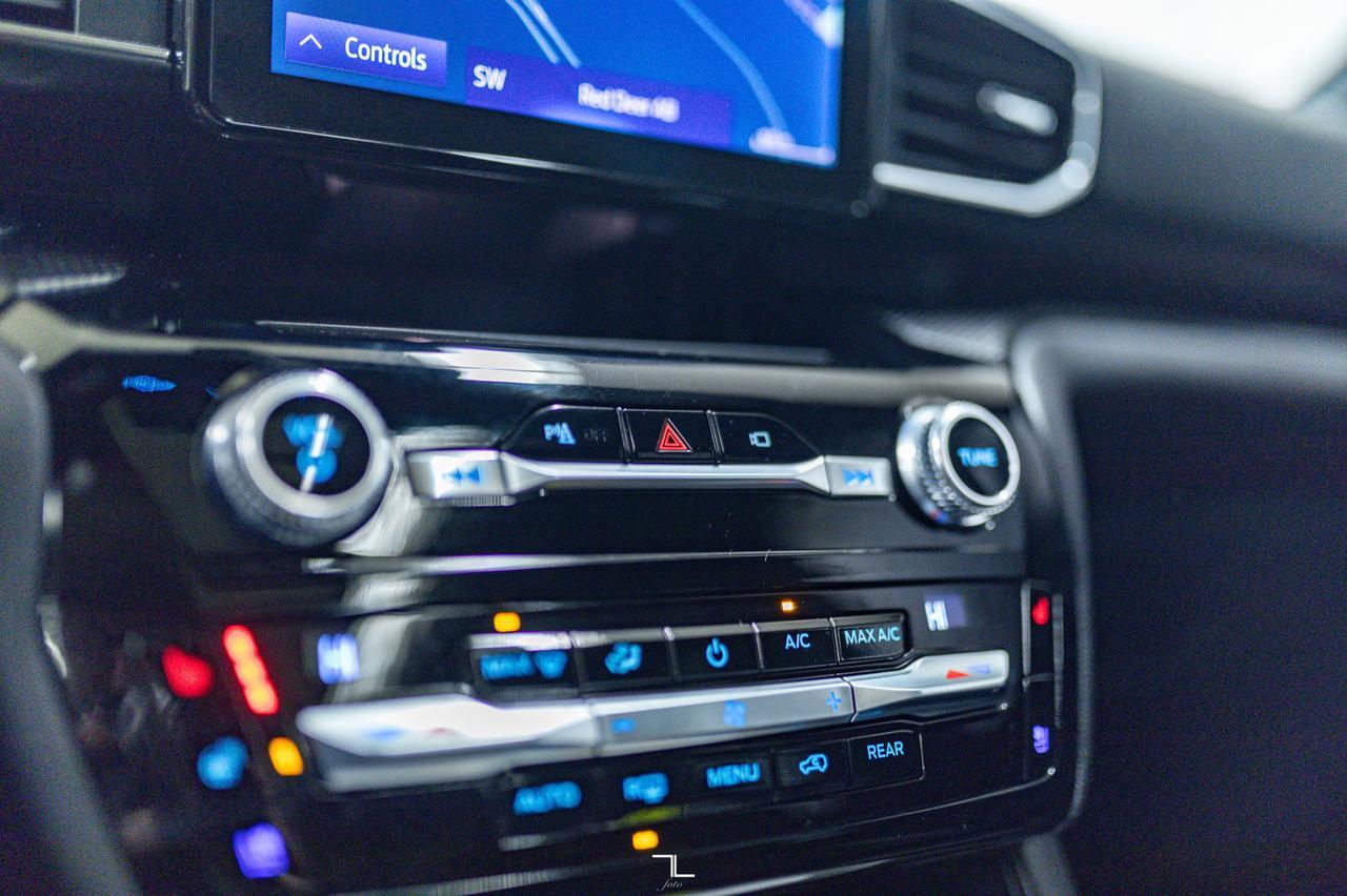 2021 Ford Explorer AWD ST Leather Roof Nav Red Deer AB