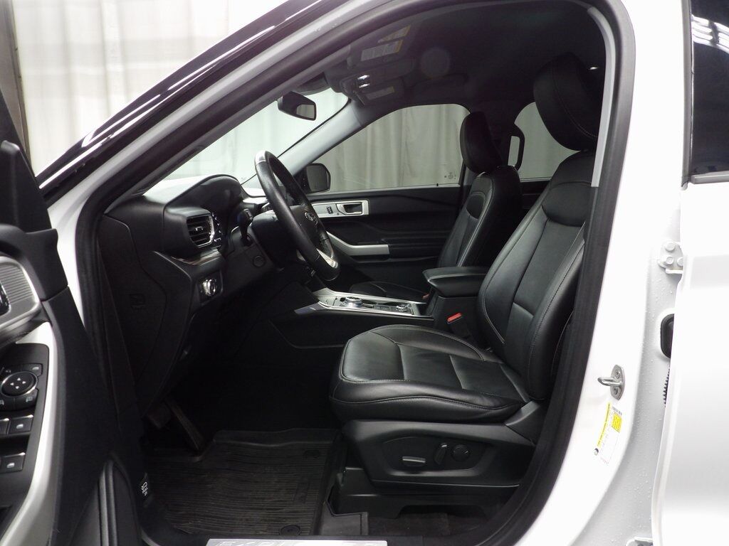 2021 Ford Explorer Limited 4WD 6 Passenger Fond du Lac WI