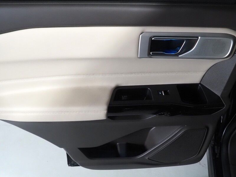 2021 Ford Explorer Platinum 4WD *NAVIGATION, ADAPTIVE CRUISE, SAFETY ALERTS, 360 CAMERAS, TWIN-PANEL MOONROOF, LEATHER, CLIMATE/MASSAGE SEATS, HEATED STEERING, 2ND ROW CAPTIAN'S, BANG & OLUFSEN, WIRELESS CHARGING, ANDROID & APPLE Round Rock TX