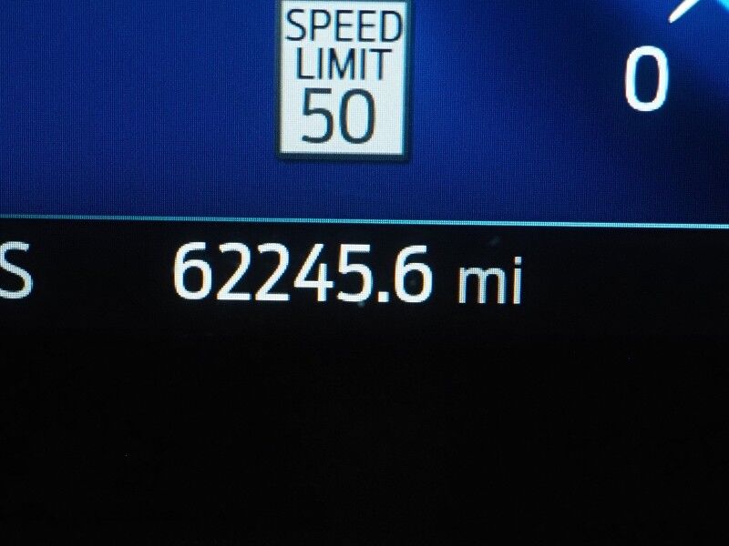 2021 Ford Explorer Platinum 4WD *NAVIGATION, ADAPTIVE CRUISE, SAFETY ALERTS, 360 CAMERAS, TWIN-PANEL MOONROOF, LEATHER, CLIMATE/MASSAGE SEATS, HEATED STEERING, 2ND ROW CAPTIAN'S, BANG & OLUFSEN, WIRELESS CHARGING, ANDROID & APPLE Round Rock TX