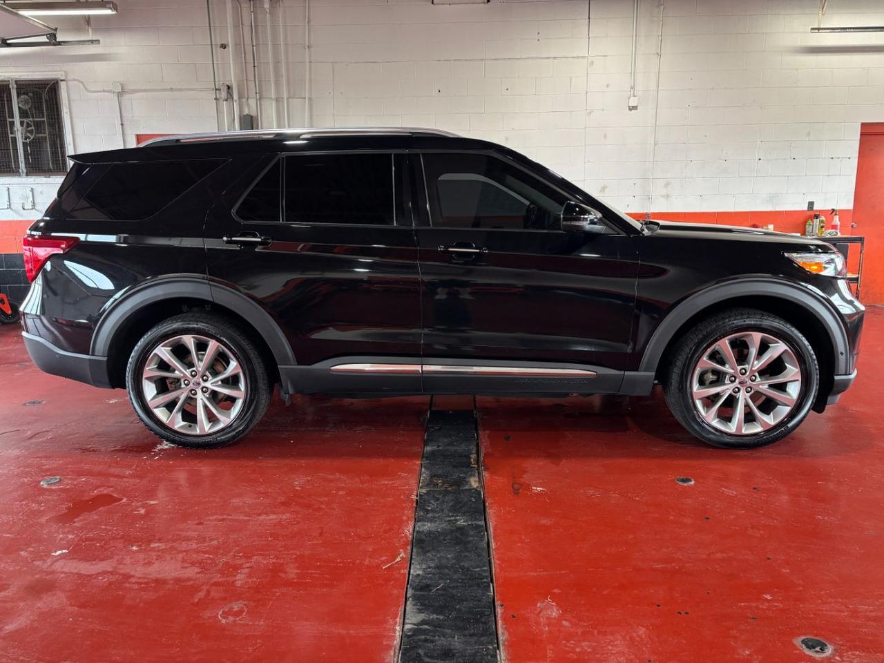 2021 Ford Explorer Platinum