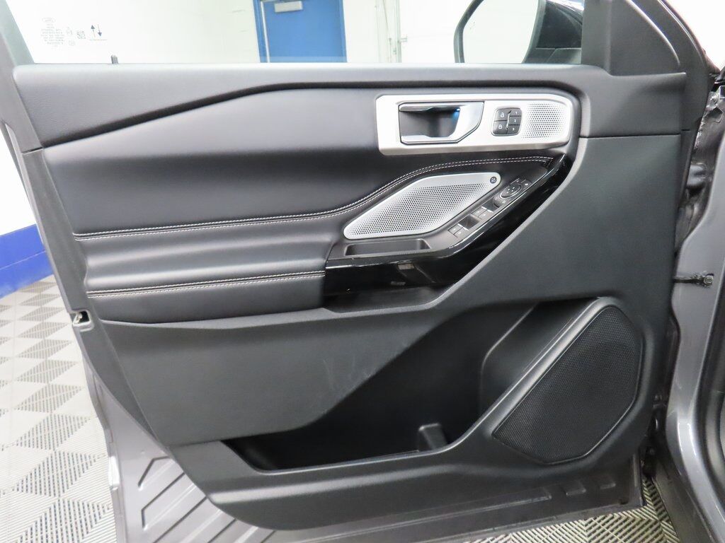 2021 Ford Explorer ST 4WD 6 Passenger Fond du Lac WI