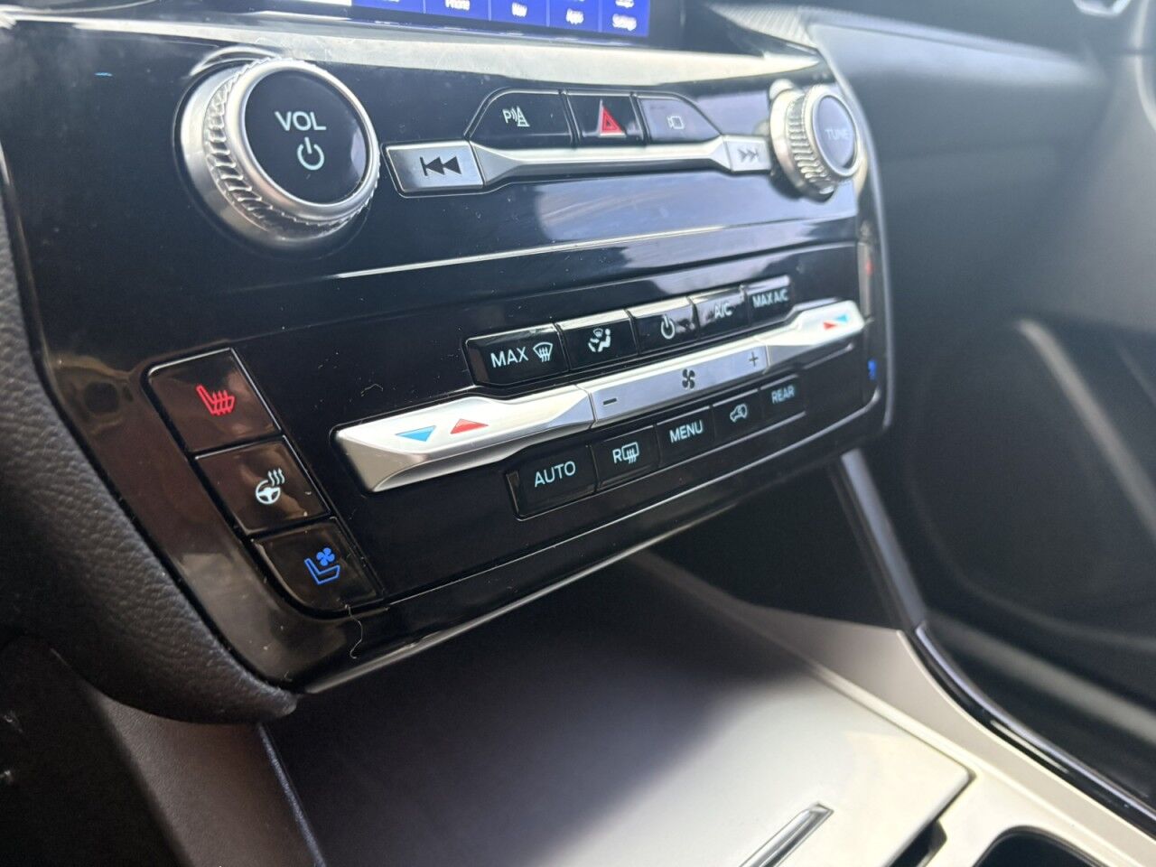 2021 Ford Explorer ST Fitchburg MA