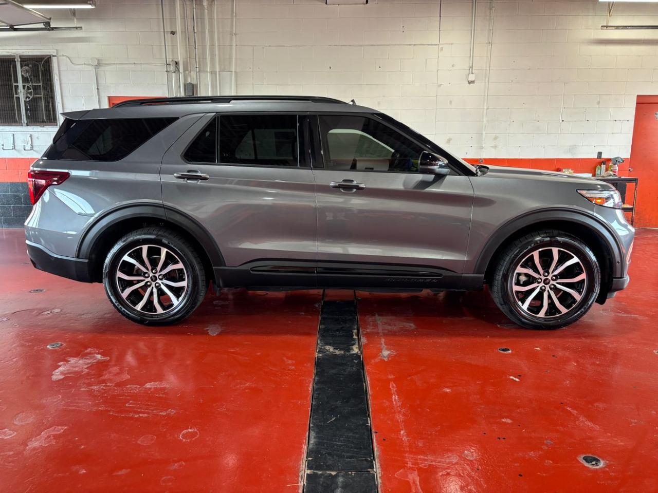 2021 Ford Explorer ST