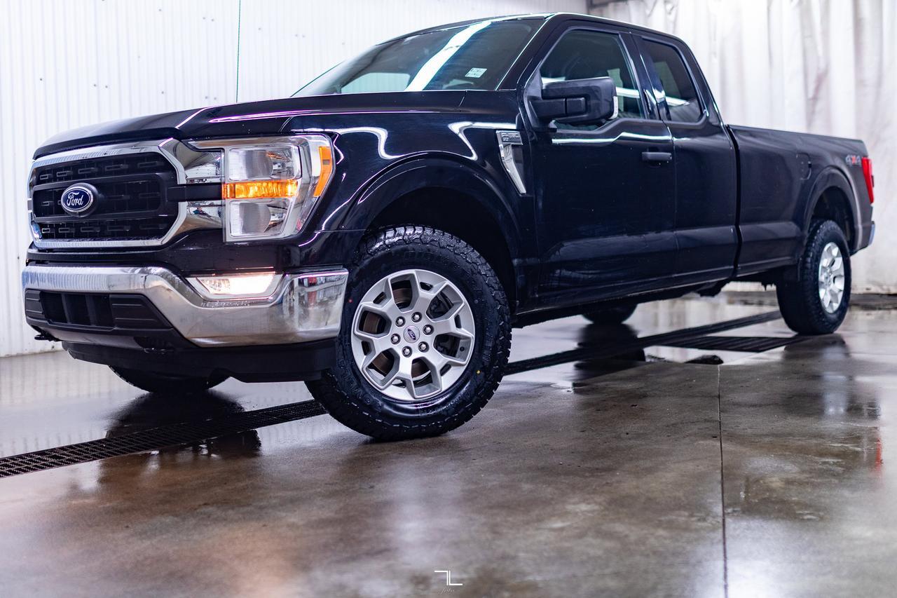 2021 Ford F-150 4x4 Super Cab XLT Longbox Nav BCam Red Deer AB