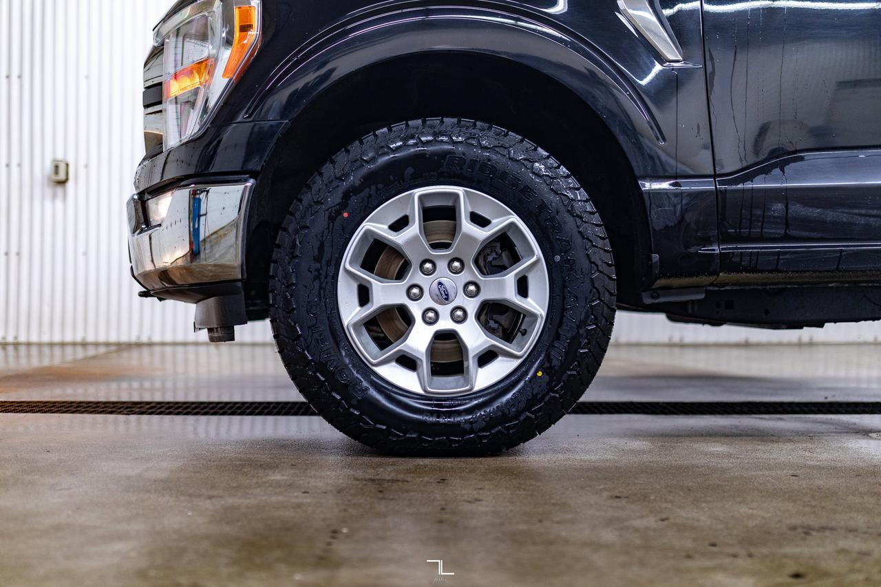 2021 Ford F-150 4x4 Super Cab XLT Longbox Nav BCam Red Deer AB