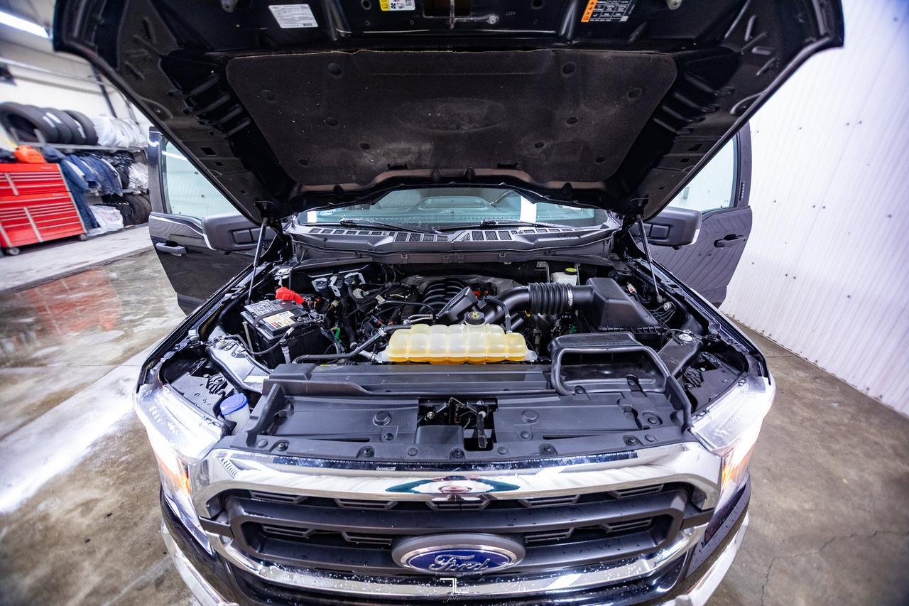 2021 Ford F-150 4x4 Super Cab XLT Longbox Nav BCam Red Deer AB