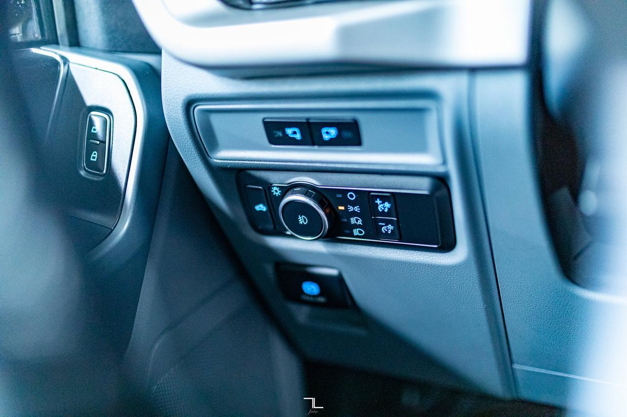 2021 Ford F-150 4x4 Super Cab XLT Longbox Nav BCam Red Deer AB