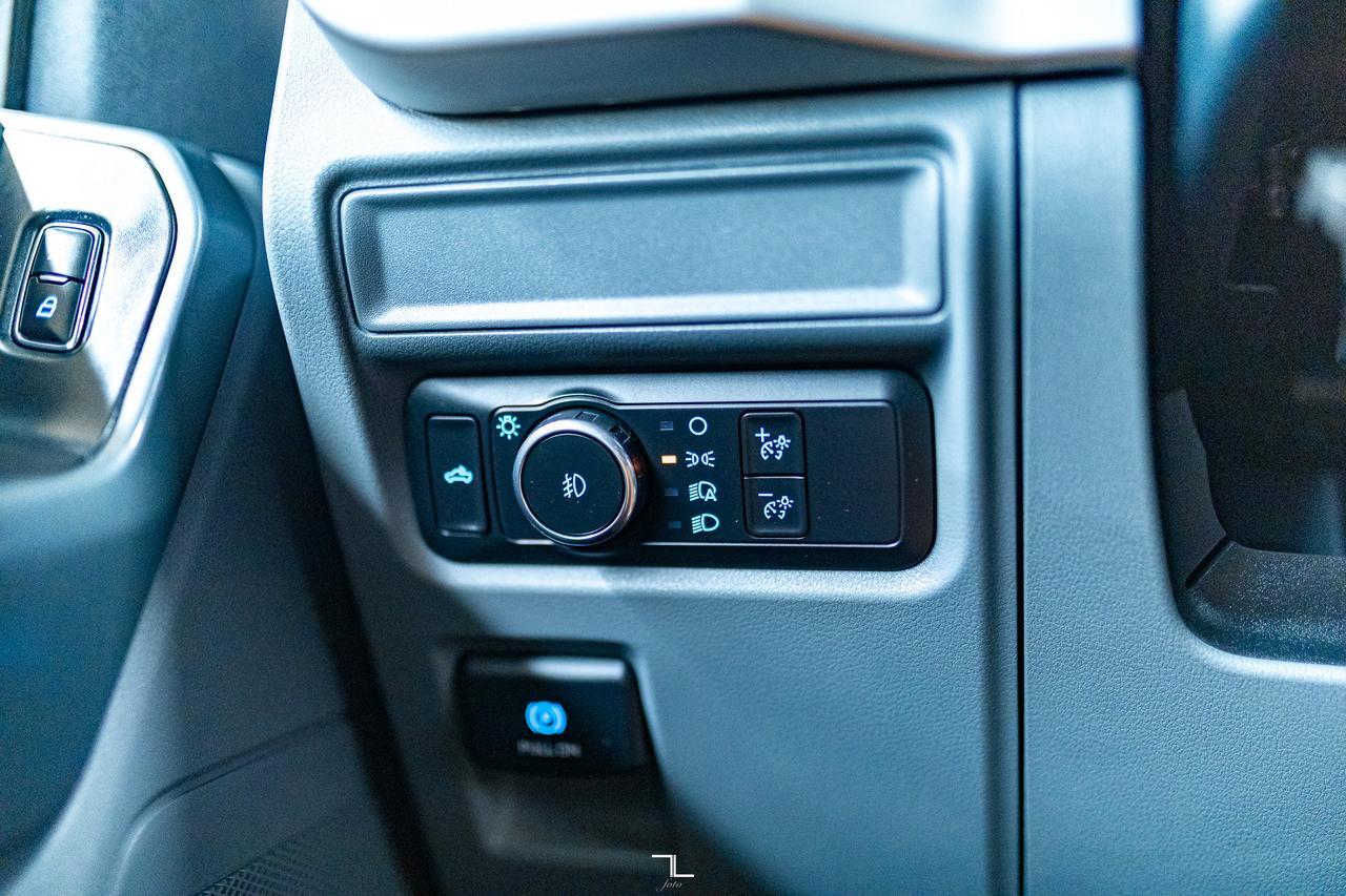 2021 Ford F-150 4x4 Super Cab XLT XTR Nav BCam Red Deer AB