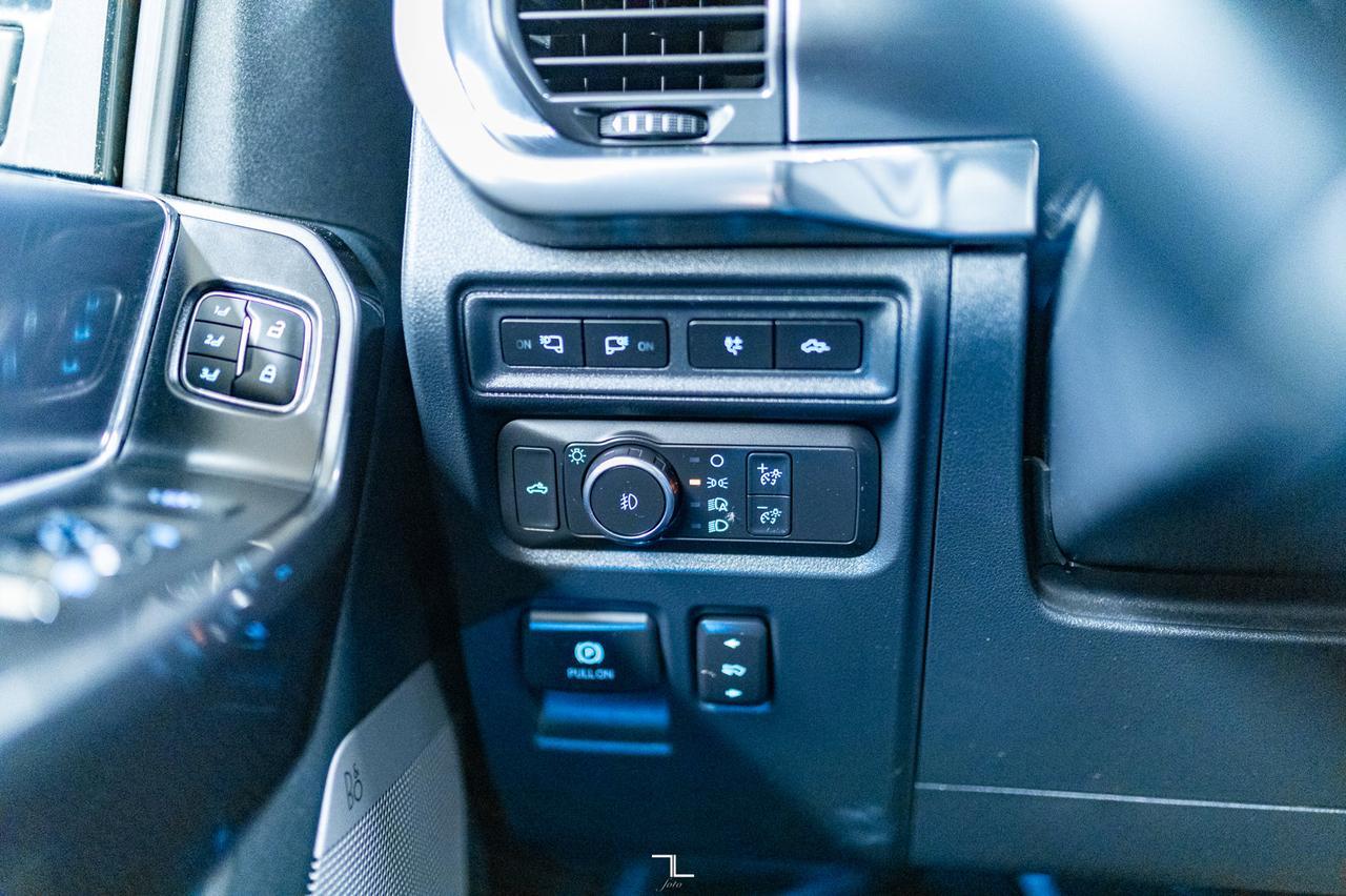 2021 Ford F-150 4x4 Super Crew Lariat FX4 Longbox Leather Nav Red Deer AB