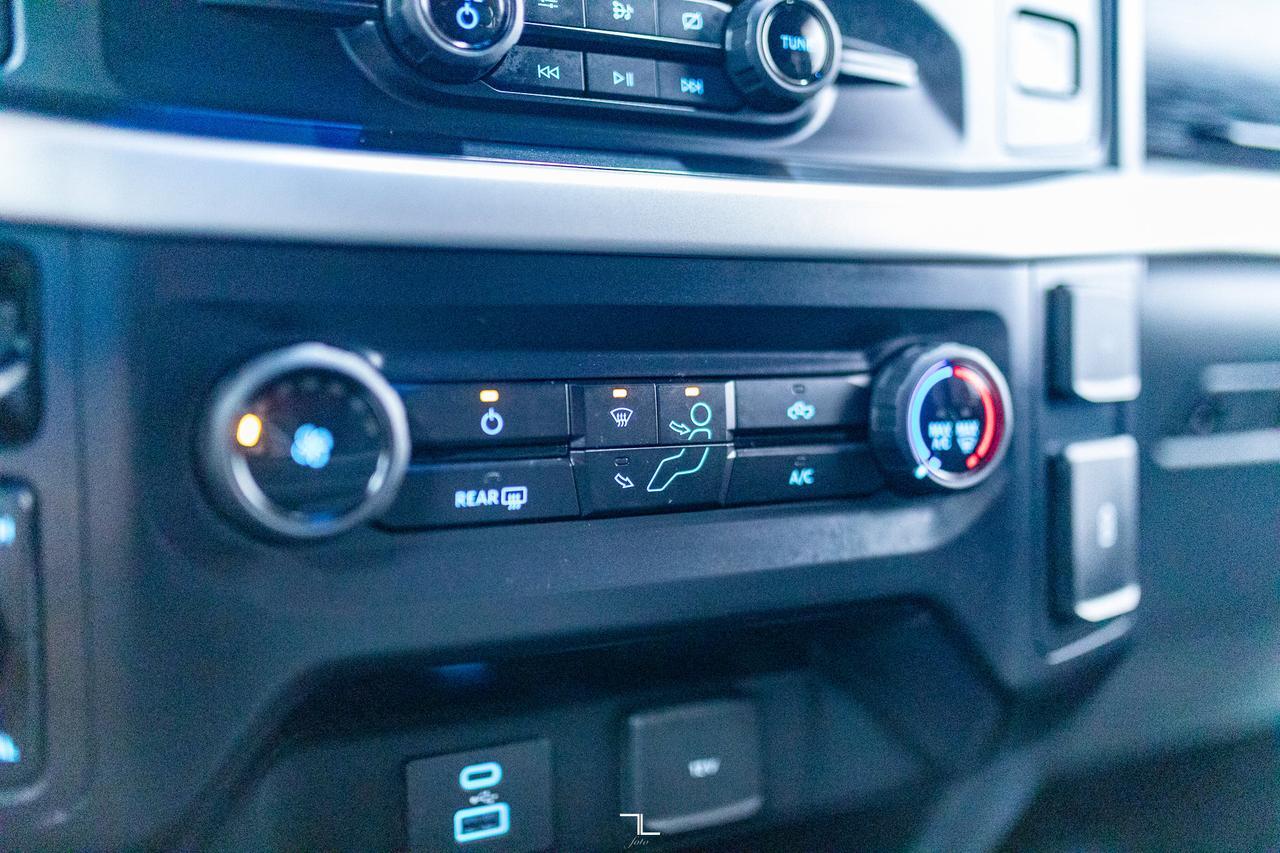 2021 Ford F-150 4x4 Super Crew XLT BCam Topper Red Deer AB