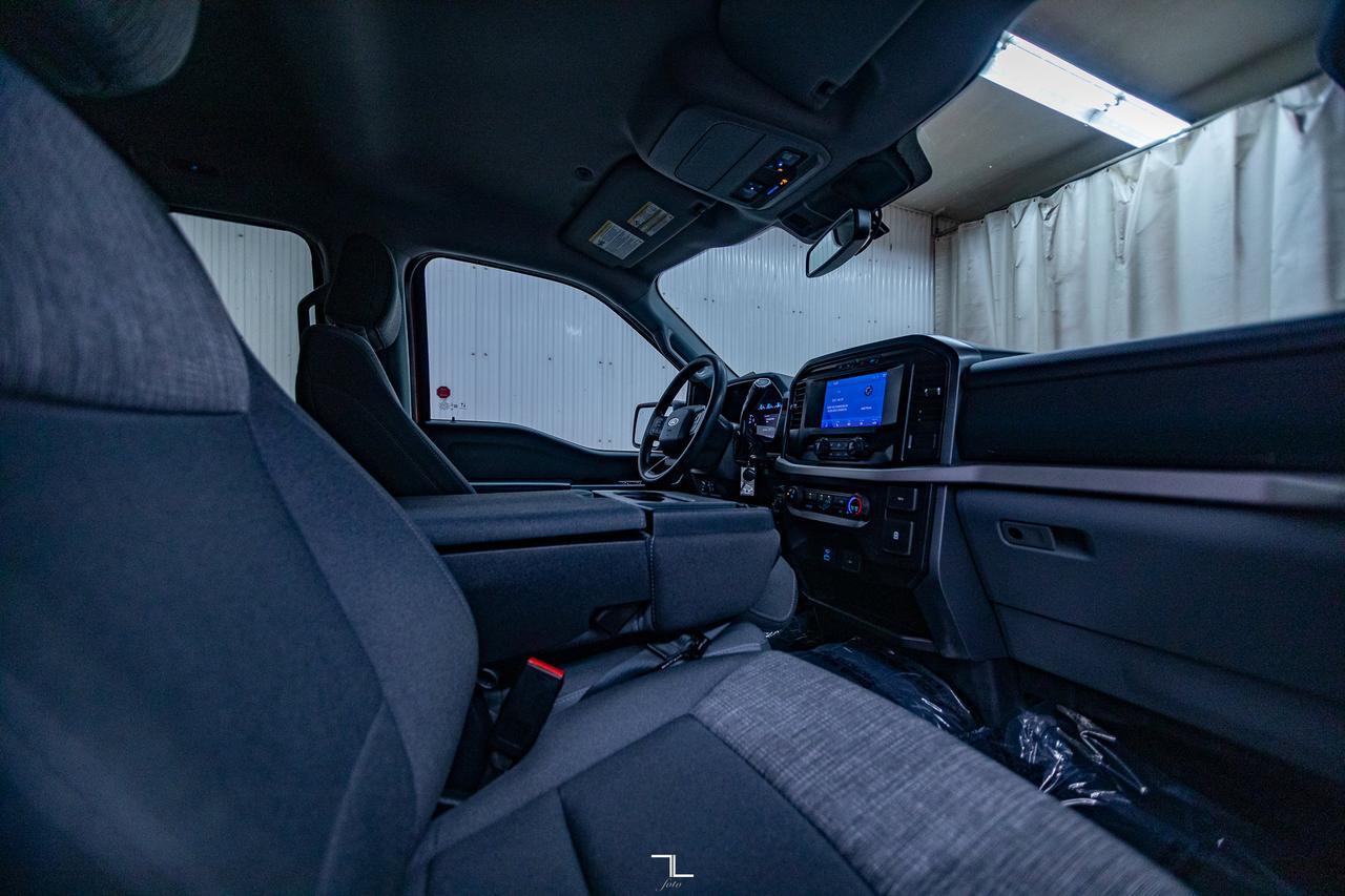 2021 Ford F-150 4x4 Super Crew XLT BCam Topper Red Deer AB