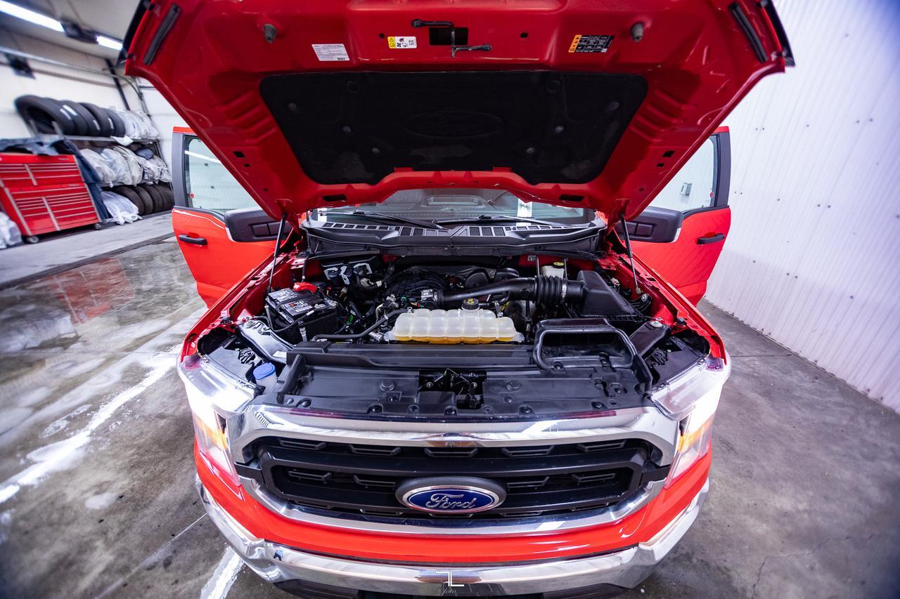 2021 Ford F-150 4x4 Super Crew XLT BCam Topper Red Deer AB