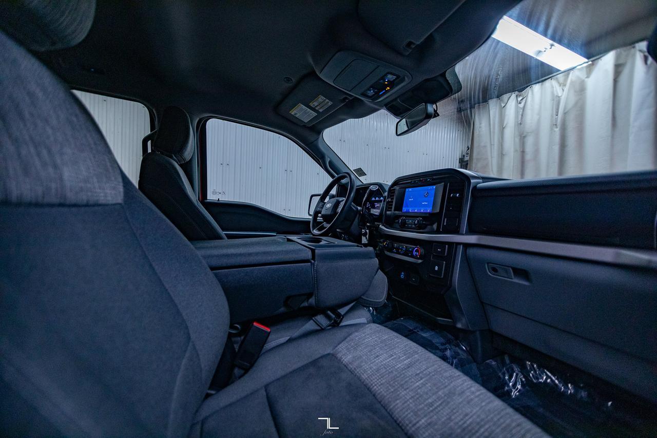 2021 Ford F-150 4x4 Super Crew XLT BCam Topper Red Deer AB