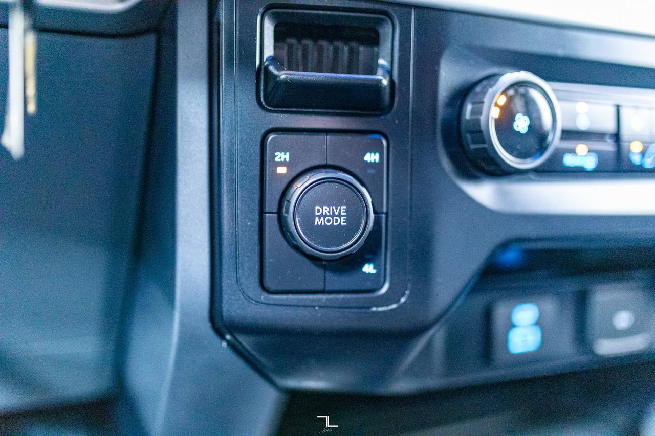 2021 Ford F-150 4x4 Super Crew XLT BCam Topper Red Deer AB