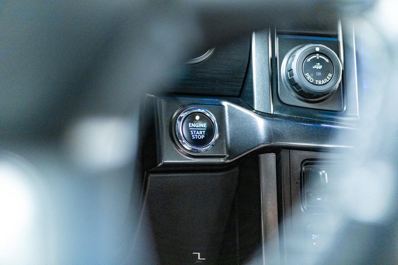 2021 Ford F-150 4x4 Super Crew XLT FX4 Longbox Nav BCam Red Deer AB