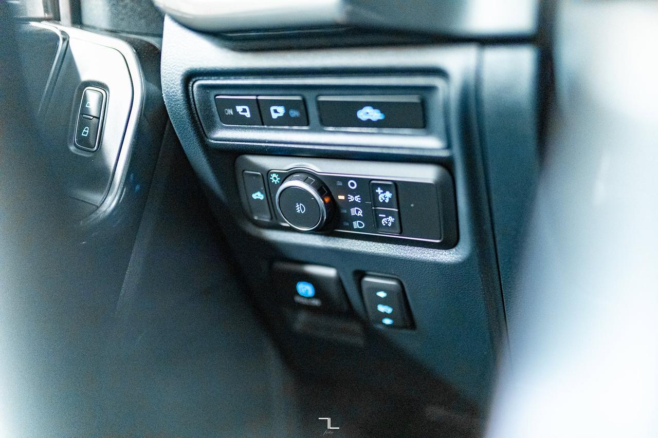 2021 Ford F-150 4x4 Super Crew XLT FX4 Nav BCam Red Deer AB