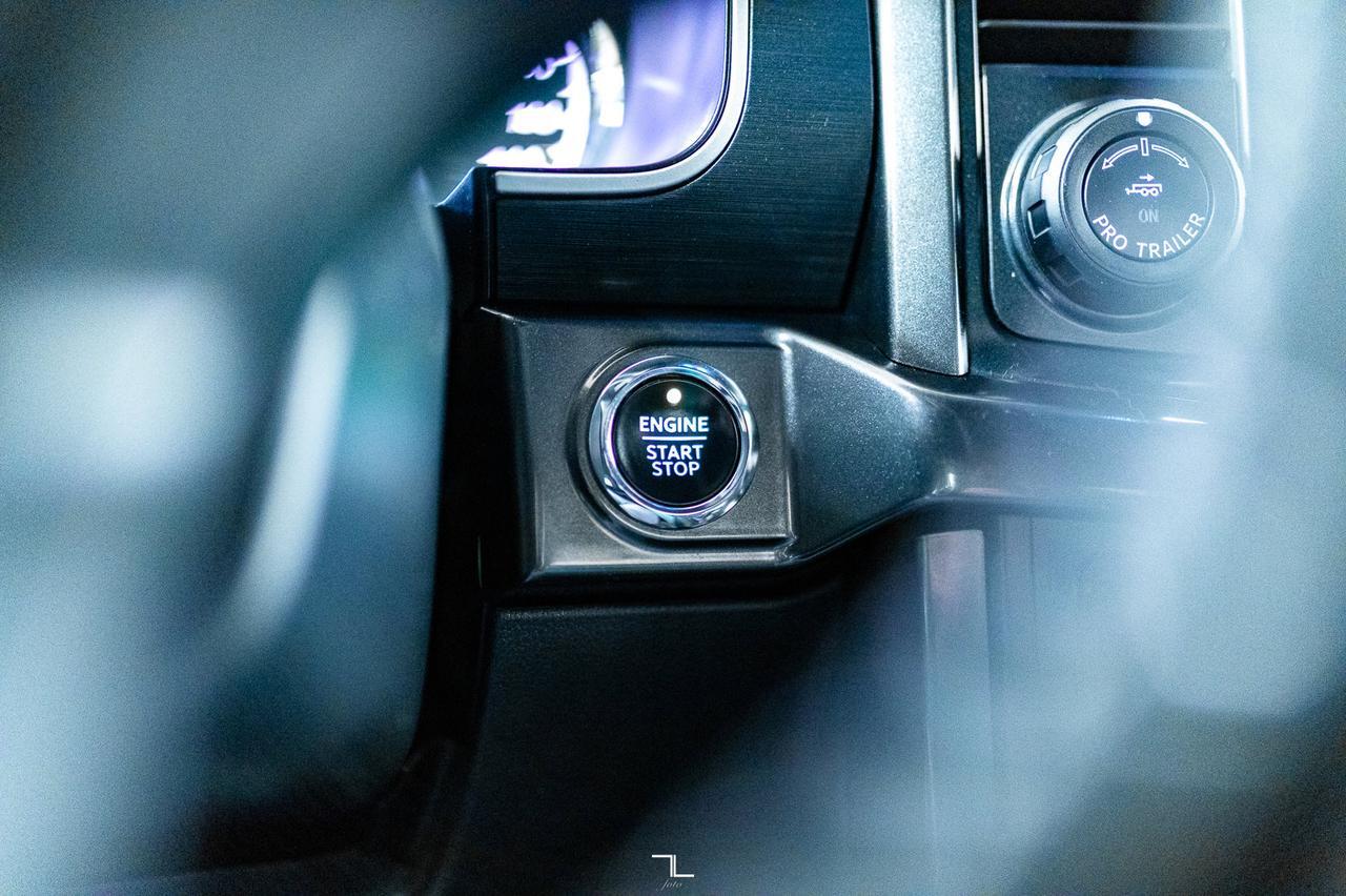 2021 Ford F-150 4x4 Super Crew XLT FX4 Sport 302A Pkg Longbox Nav BCam Red Deer AB