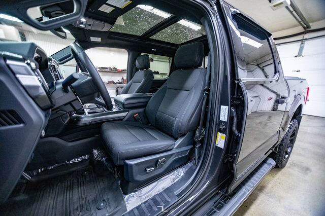 2021 Ford F-150 4x4 Super Crew XLT Sport Nav Roof BCam Level Kit Red Deer AB