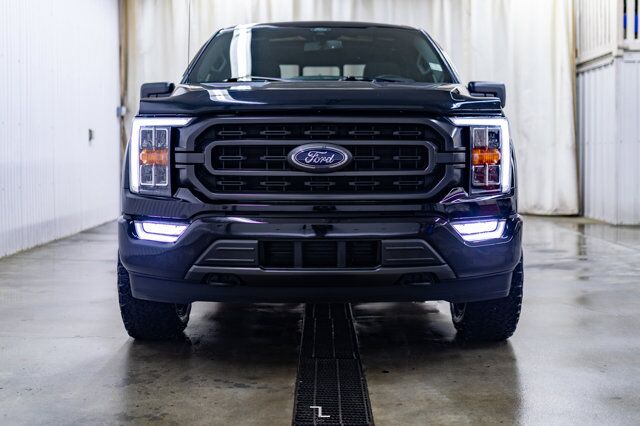 2021 Ford F-150 4x4 Super Crew XLT Sport Nav Roof BCam Level Kit Red Deer AB