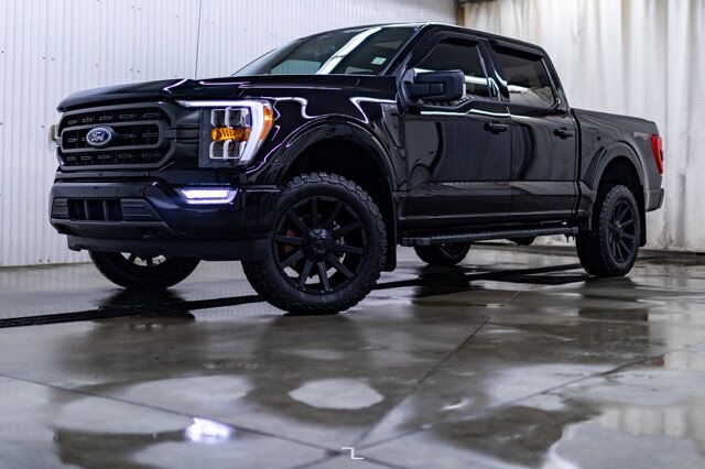 2021 Ford F-150 4x4 Super Crew XLT Sport Nav Roof BCam Level Kit Red Deer AB