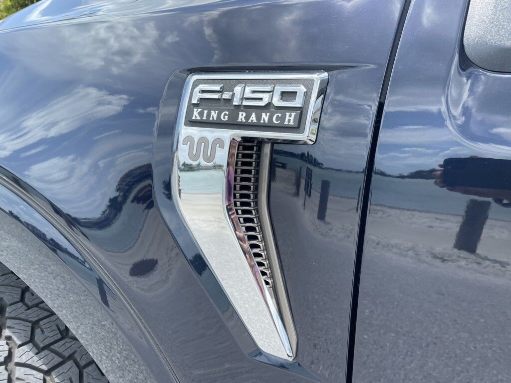 2021 Ford F-150 KING RANCH~CLEAN CARFAX~3.5L POWERBOOST HYBRIDFX4 PKG~TWIN PANEL MOONROOF~MAX TOWING PKG~ONLINE FINANCE AND SHIPPING AVAILABLE!!!! Sarasota FL