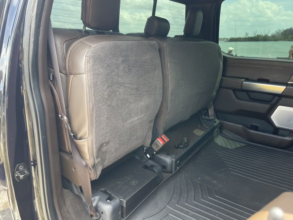 2021 Ford F-150 KING RANCH~CLEAN CARFAX~3.5L POWERBOOST HYBRIDFX4 PKG~TWIN PANEL MOONROOF~MAX TOWING PKG~ONLINE FINANCE AND SHIPPING AVAILABLE!!!! Sarasota FL