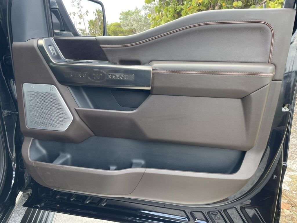 2021 Ford F-150 KING RANCH~CLEAN CARFAX~3.5L POWERBOOST HYBRIDFX4 PKG~TWIN PANEL MOONROOF~MAX TOWING PKG~ONLINE FINANCE AND SHIPPING AVAILABLE!!!! Sarasota FL