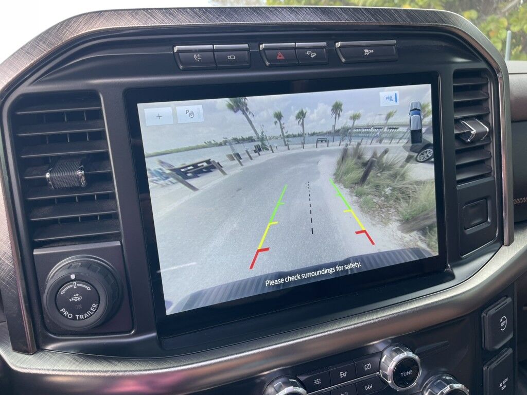 2021 Ford F-150 KING RANCH~CLEAN CARFAX~3.5L POWERBOOST HYBRIDFX4 PKG~TWIN PANEL MOONROOF~MAX TOWING PKG~ONLINE FINANCE AND SHIPPING AVAILABLE!!!! Sarasota FL