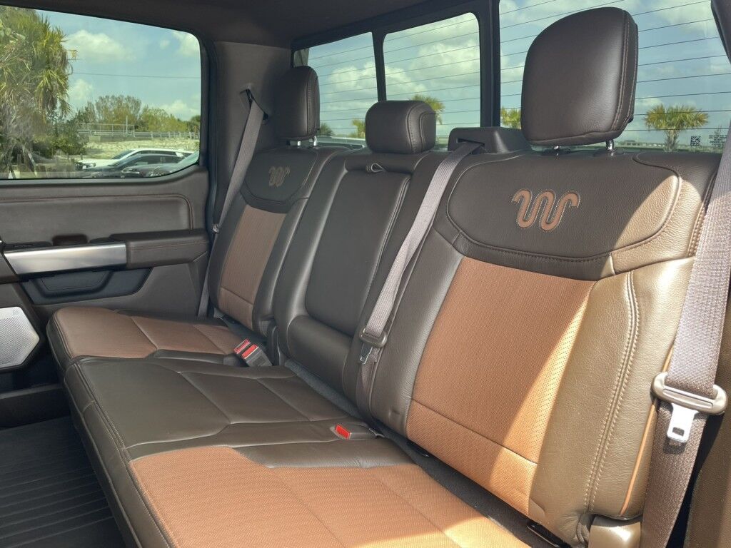2021 Ford F-150 KING RANCH~CLEAN CARFAX~3.5L POWERBOOST HYBRIDFX4 PKG~TWIN PANEL MOONROOF~MAX TOWING PKG~ONLINE FINANCE AND SHIPPING AVAILABLE!!!! Sarasota FL