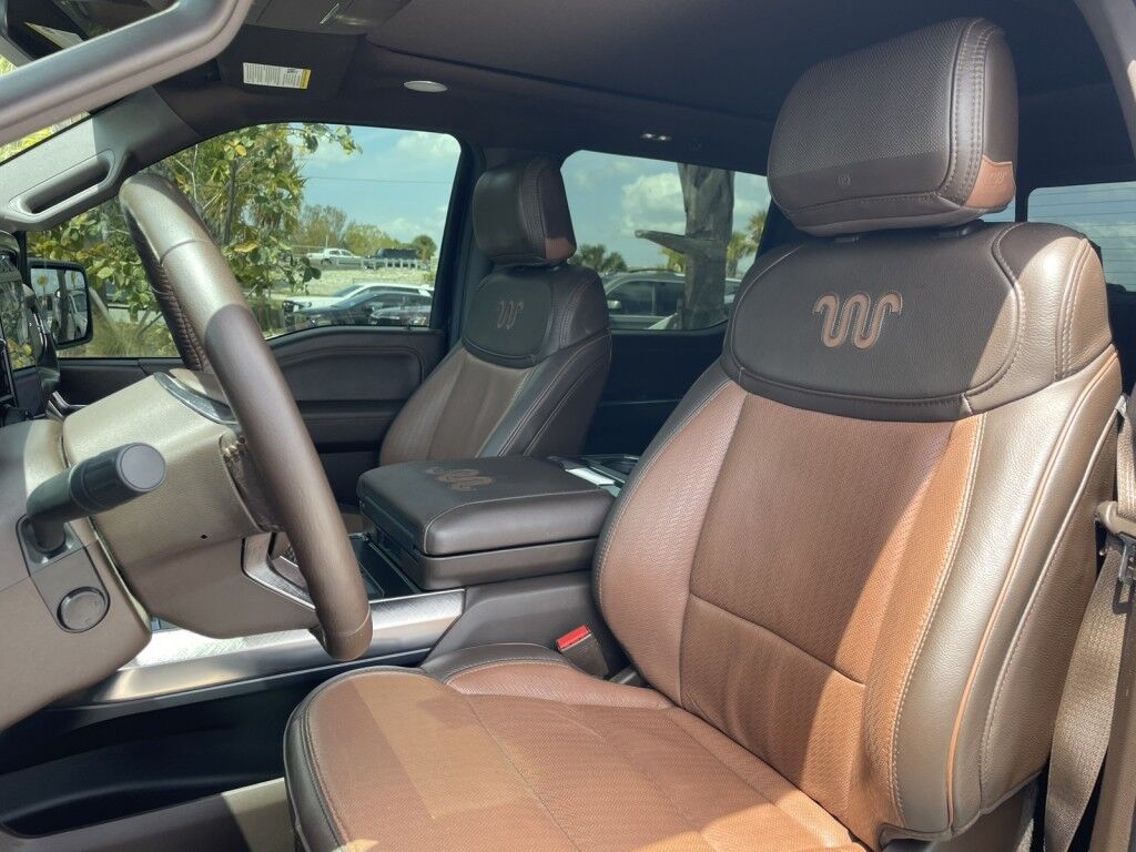 2021 Ford F-150 KING RANCH~CLEAN CARFAX~3.5L POWERBOOST HYBRIDFX4 PKG~TWIN PANEL MOONROOF~MAX TOWING PKG~ONLINE FINANCE AND SHIPPING AVAILABLE!!!!