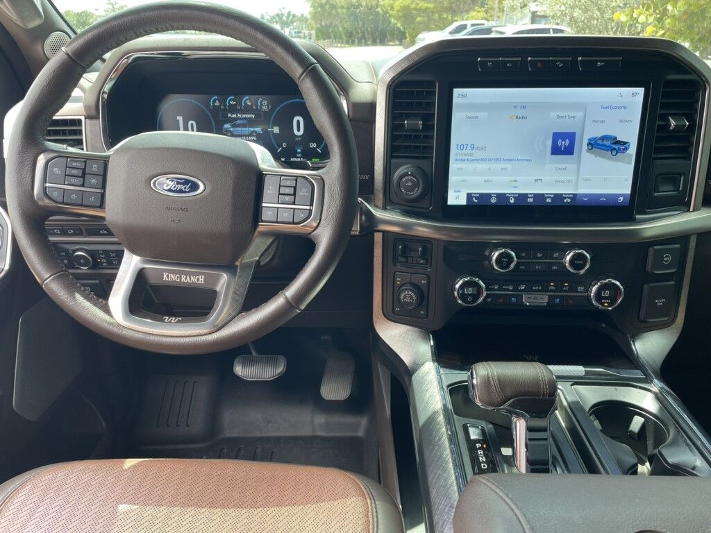 2021 Ford F-150 KING RANCH~CLEAN CARFAX~3.5L POWERBOOST HYBRIDFX4 PKG~TWIN PANEL MOONROOF~MAX TOWING PKG~ONLINE FINANCE AND SHIPPING AVAILABLE!!!! Sarasota FL
