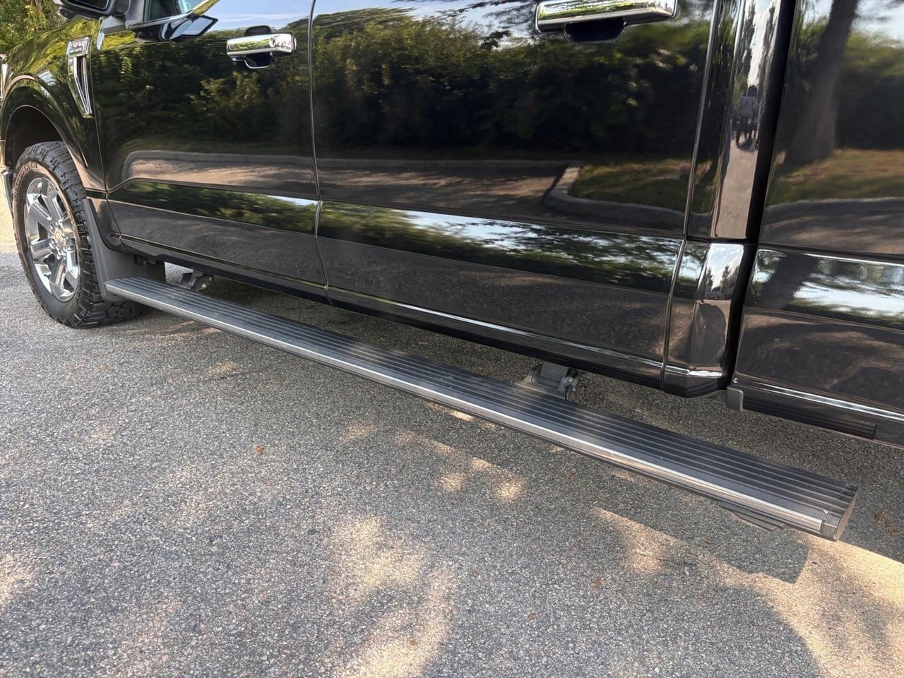 2021 Ford F-150 King Ranch, POWER RUNNING BOARDS, POWER TAILAGTE, 360 BACKUP CAMERA, BLIND SPOT, LANE KEEP ASSIST, HEATED & VENTILATED SEATS, PANORAMIC MOONROOF, HEATED REAR SEATS, TAILGATE STEP, BECOME A KING IN THIS FORD! Virginia Beach VA