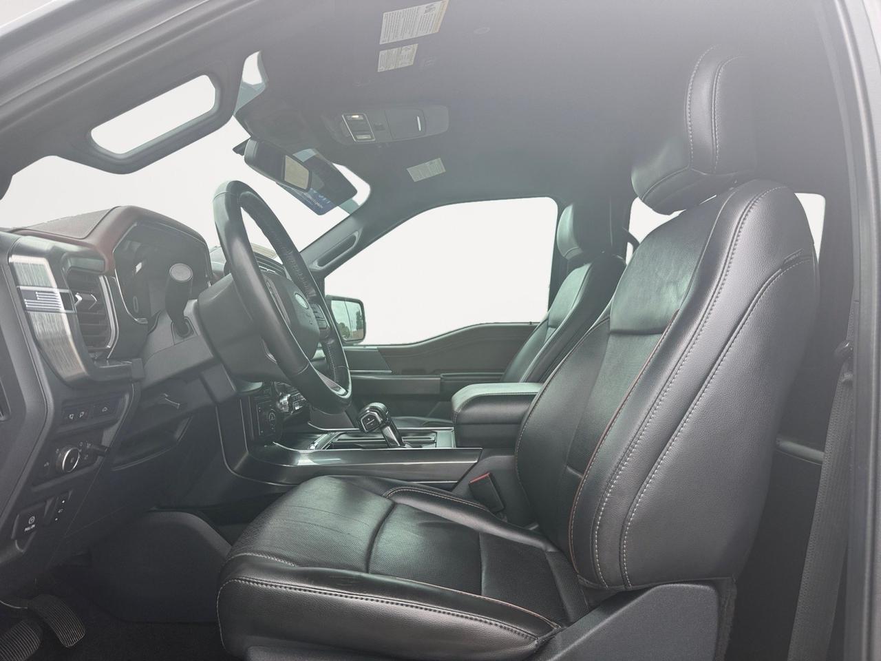 2021 Ford F-150 LARIAT, HEATED/VENTILATED SEATS, B&O SPEAKERS, BED LINER, TONNEAU COVER, RUNNING BOARDS, POWER SLIDING REAR WINDOW, BACKUP CAMERA, POWER FOLDING MIRRORS, REMOTE START, CLEAN CARFAX!