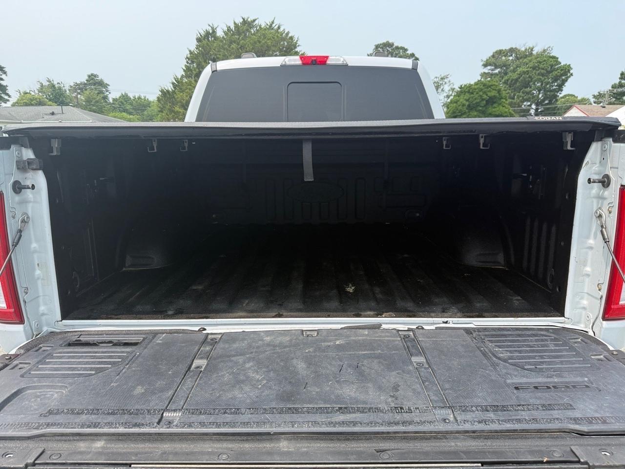 2021 Ford F-150 LARIAT, HEATED/VENTILATED SEATS, HEATED REAR SEATS, MOONROOF, RUNNING BOARDS, TOW PACKAGE, TONNEAU COVER, POWER SLIDING REAR WINDOW, POWER FOLDING MIRRORS, B&O SPEAKERS, UNIVERSAL GARAGE DOOR OPENER, CLEAN CARFAX! Norfolk VA