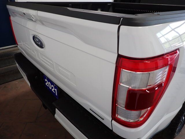 2021 Ford F-150 LARIAT SUPERCREW LEATHER NAVI 4WD 5&apos;5&quot; BOX Listowel ON