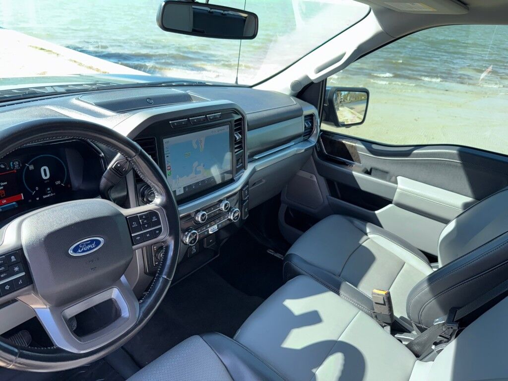 2021 Ford F-150 LARIAT~POWERBOOST HYBRID~DRIVER ASSIST~CARPLAY~CONNECTED CAR INTEGRATED APPS~ ECOBOOST~FX4 PACKAGE~LEATHER SEATS~REMOTE ENGINE START~TOW/HAUL MODE~ONLINE FINANCE AND SHIPPING AVAILABLE Sarasota FL