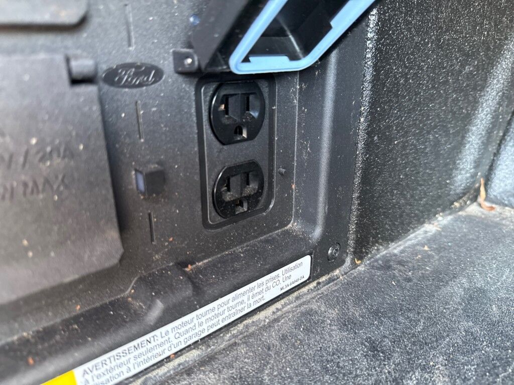 2021 Ford F-150 LARIAT~POWERBOOST HYBRID~DRIVER ASSIST~CARPLAY~CONNECTED CAR INTEGRATED APPS~ ECOBOOST~FX4 PACKAGE~LEATHER SEATS~REMOTE ENGINE START~TOW/HAUL MODE~ONLINE FINANCE AND SHIPPING AVAILABLE Sarasota FL