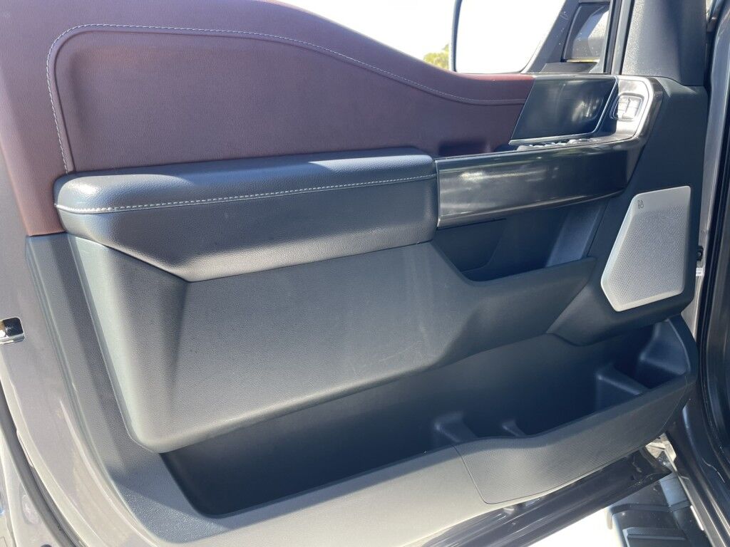 2021 Ford F-150 LARIAT~POWERBOOST HYBRID~TWIN PANEL MOONROOF~FX4 OFF ROAD PACKAGE~1 OWNER~ONLINE FINANCE AND SHIPPING AVAILABLE!!! Sarasota FL