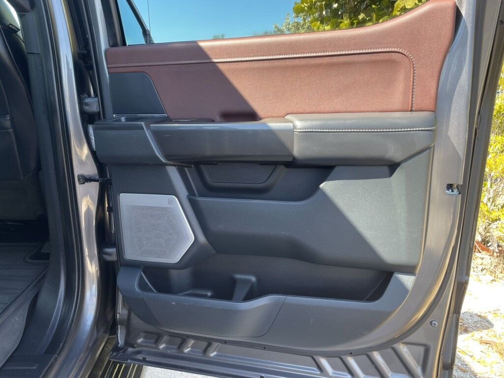 2021 Ford F-150 LARIAT~POWERBOOST HYBRID~TWIN PANEL MOONROOF~FX4 OFF ROAD PACKAGE~1 OWNER~ONLINE FINANCE AND SHIPPING AVAILABLE!!! Sarasota FL