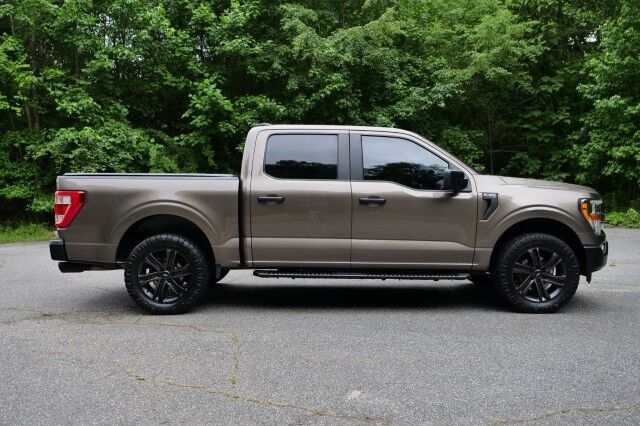 2021 Ford F-150 XL / 5.0L V8 / NITTO Tires / Running Boards! High Point NC