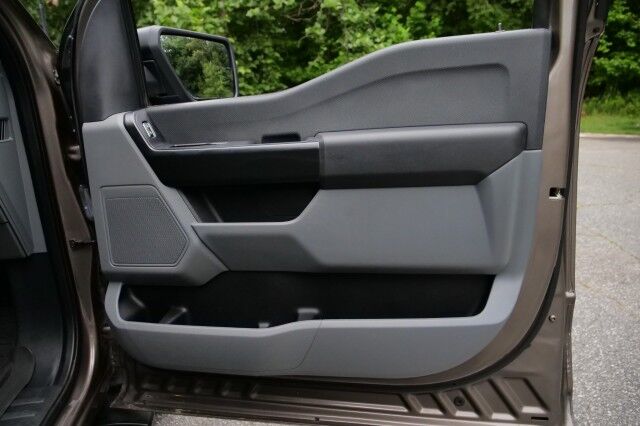 2021 Ford F-150 XL / 5.0L V8 / NITTO Tires / Running Boards! High Point NC